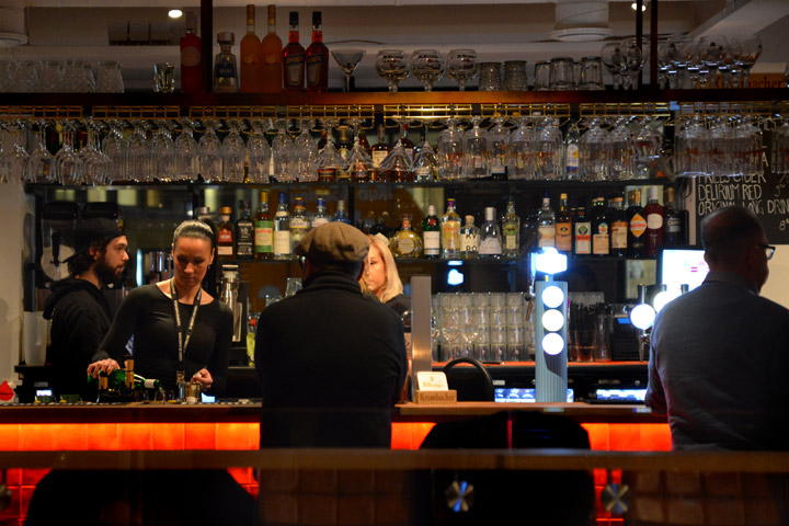 Boomers on uusi baari Tampereella. Tampereen uudet ravintolat