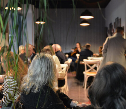 Uusi ravintola Winebistro 1910 – viiniä, ruokaa, livemusiikkia Viinibistro Tampere - Winebistro 1910 on yksi Tampereen ravintolauutuuksista 2025.