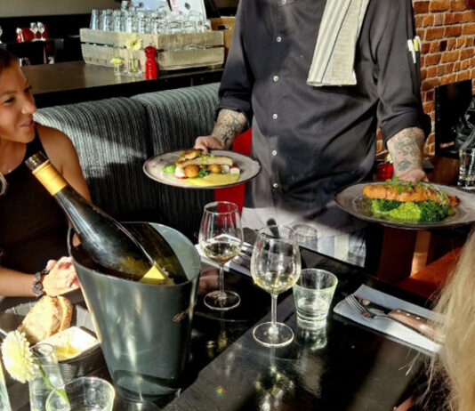 Grill It! Paja on ravintola tornin juurella ja rautatieaseman lähellä Tampereella.