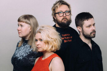 Ne Lintuizet: Pekko Käppi, Laura Moisio, Kielo Kärkkäinen ja Lauri Myllymäki + Anton V. Kivi