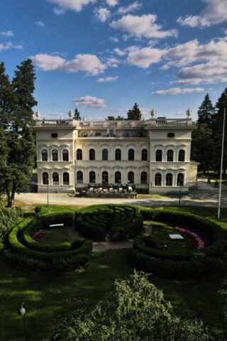 Näsinpuiston labyrintti Museo Milavidan edustalla on upea piknikpaikka Tampereella