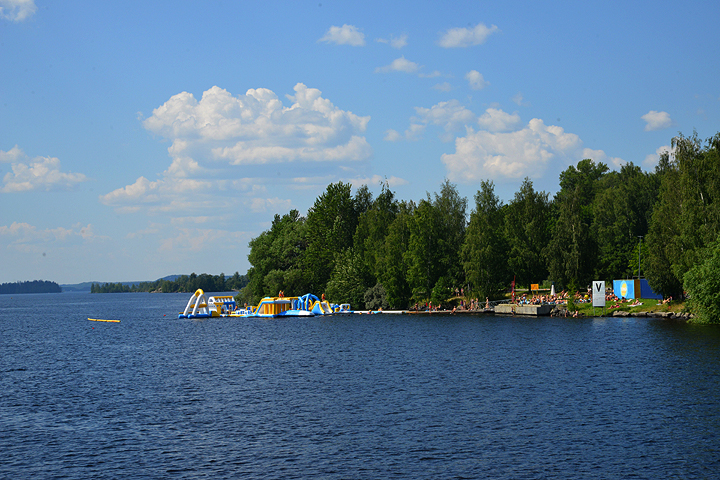 Eteläpuisto ja uimaranta