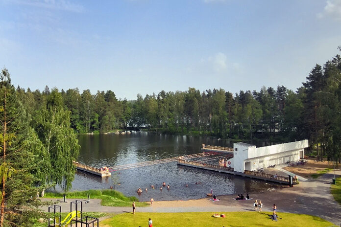 kirjaslammin-uimala-valkeakoskella