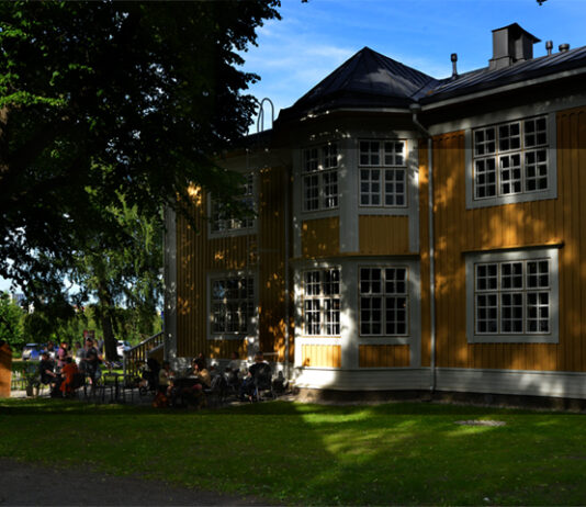 Illallisravintola Väst avautui Hiedanrantaan toukokuussa Ravintola Väst Hiedanrannassa.