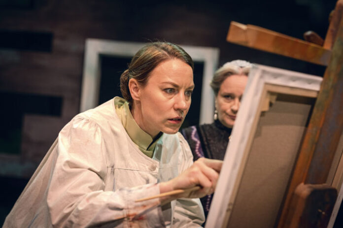 helena-esitykset-ttt-teatteri-tampere Helene-esitykset TTT. Kuvassa Maiju Saarinen ja Minna Hokkanen. Kuva: Kari Sunnari.