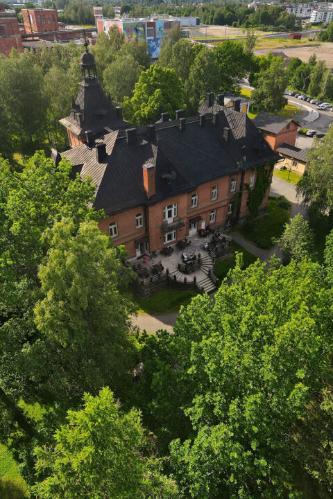 Cafe-Kartano-Hiedanrannassa