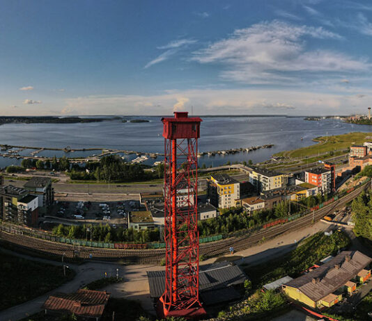 Pispalan haulitorni – Tampereen nähtävyyksistä ehkä omalaatuisin ja erityisin Pispalan haulitorni on yksi Tampereen ykkösnähtävyyksistä.