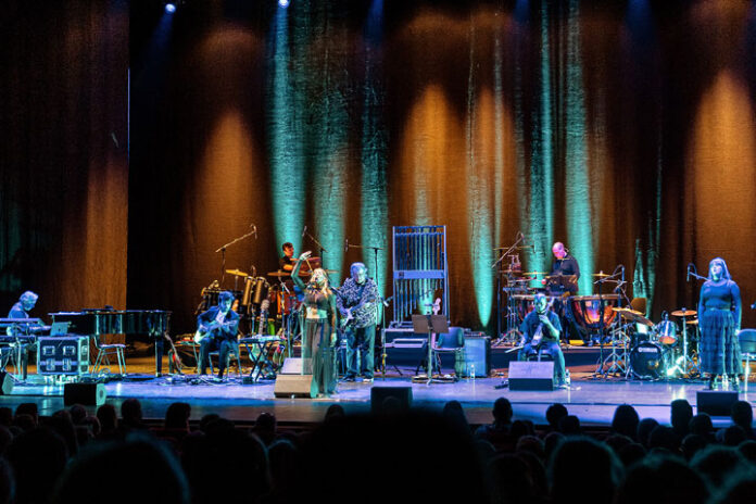 Mike Oldfieldin musiikkia Tampere-talossa.