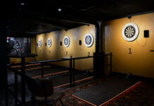 Palokärki-tikkabaari Tampereella – uusi darts-baari avasi Kauppakadulla viikonloppuna Palokärki tikkabaari Tampereella. Kauppakadun baarit uusi 2025