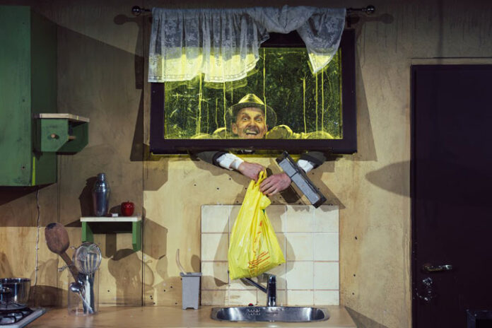 Rakkaudesta-sahkoon-Tampereen Teatterin esitykset ja ohjelmisto Rakkaudesta sähköön Tampereen Teatterin ohjelmistossa 2026