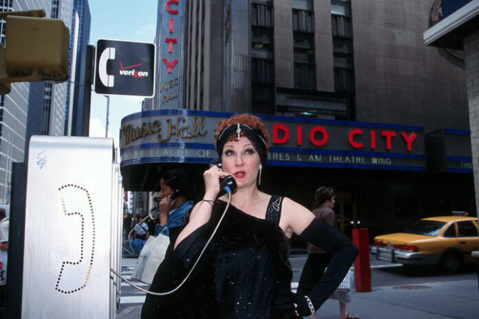 zarah-l-esitykset-tampereen-komediateatterissa