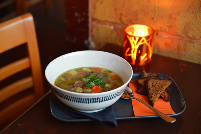 Tuulensuun peurakeittoa - Riistaruokaa Tampereella