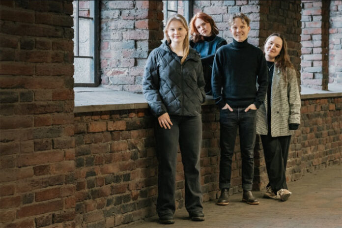 PMO-esiintyjat PMO Countdown - valmistuvien oppilaiden konsertti