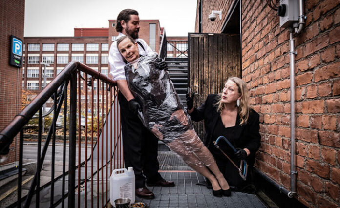 kuningatarhillo teatteriesitykset teatteri telakassa