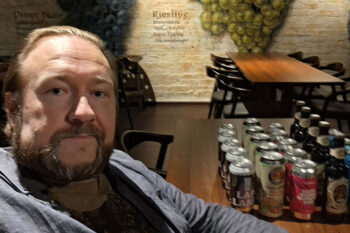 Stand up - ja oluttasting - Antti Syrjä Viinibaari Vinnissä.