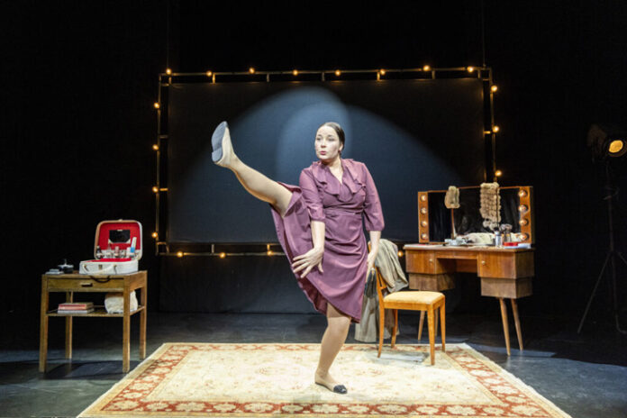 tanssi-vierailuesitys-tampereen-teatterissa Saa rumiakin tanssittaa -esitykset Tampereella