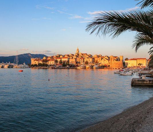 Ritarien saari Korcula on Keski-Dalmatian helmi