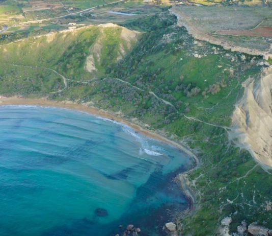 Maltan uimarantojen aatelia: Ghajn Tuffiehan poukama