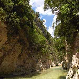 Styx virtaa säihkyen – Kahlaa ja ui itsesi kuolemattomaksi Achoran-joessa lähellä Pargaa