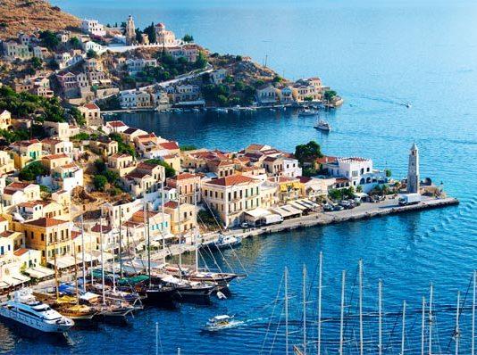 Symin aistikkaan värikäs satamaidylli kutsuu rentoutumaan