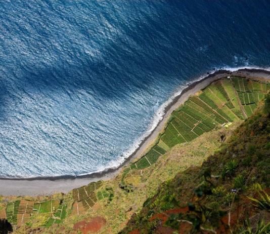 Cabo de Girão – Madeiran kalliojyrkänteiltä näkee kauas Atlantin sineen