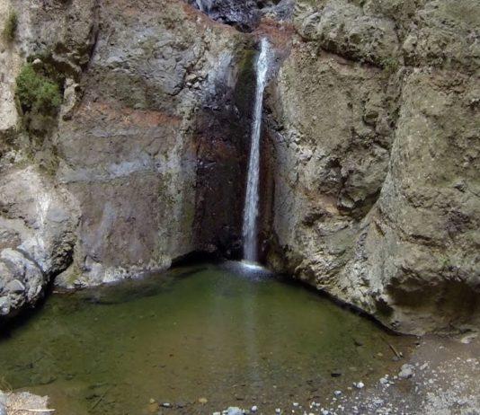 Adejen hiekkaranta ja Barranco del Infierno -vesiputous Teneriffalla