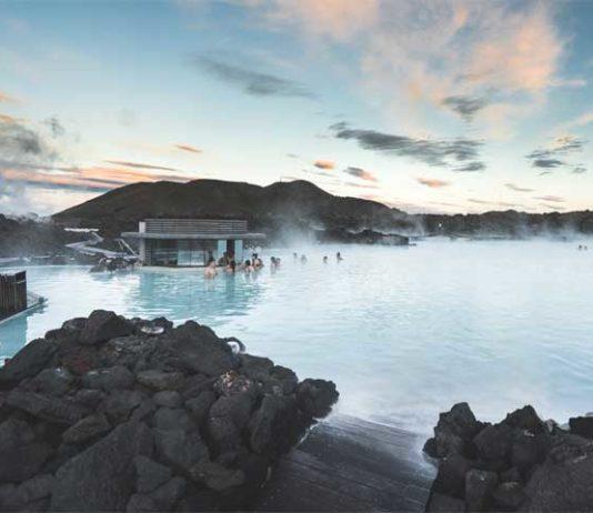 Islantilaisen kylpylän vesi parantaa ja rentouttaa – Blue Lagoon Islannissa