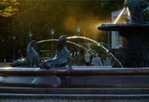 Havis Amandan tuo tunnelmaa Helsingin Esplanadille