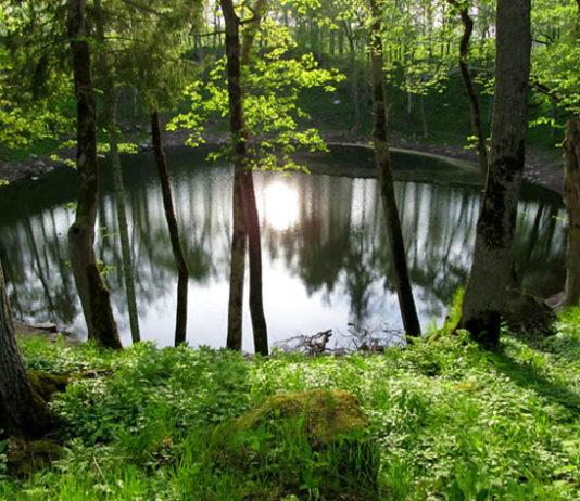 Meteoriitin synnyttämä Kaalinjärvi Saarenmaan myyttinen luonnonihme