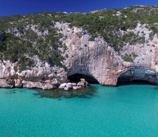 Suuntaa Sardiniassa Cala Lunan paratiisirannalle