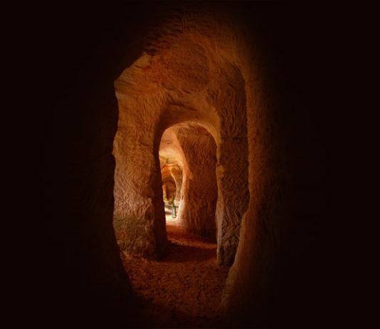 Piusan hiekkaluolat ovat entisiä kaivoskäytäviä Piusan luolat Virossa