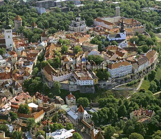 Viron linnat: Toompean linna esittäytyy Toompean linna Tallinnassa