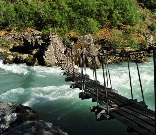 Utladalen – Norjan korkein vesiputous ja riippusilta yli kuohuvan kosken