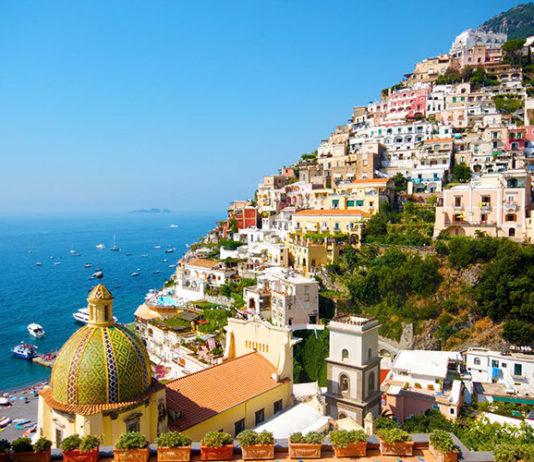 Välimeren kauniit rannikot kiertomatkalla