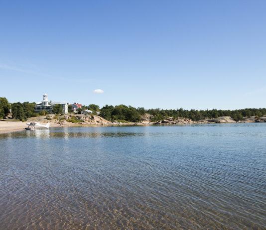 Rakkaudenkallio ja Bellevuen hiekkaranta Hangossa