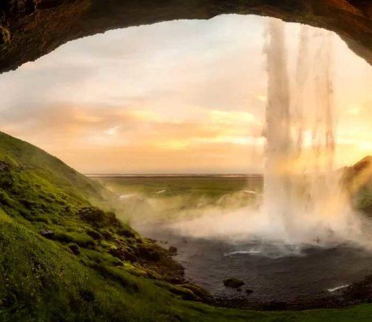 Näyttävien vesiputousten takana on kosteaa – näitä pauhuja voi ihailla vesiverhon takaa Seljandefoss - Vesiputous Islanti