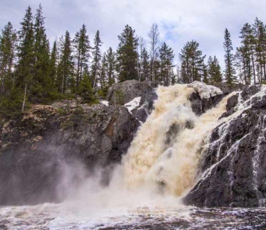 Hepokönkään vesiputous ja Heinijoen laakson luonnonkaunis luonto