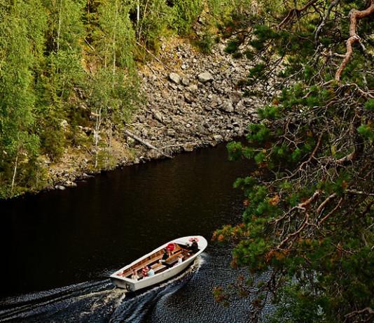 Hossan kansallispuiston Kitkajoki ja Julma-Ölkyn jylhät erämaamaisemat Hossan kansallispuisto