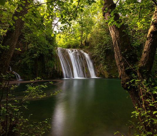 Rotkoalue ja vesiputous Costabravan sisämaassa: Gorg del Molí dels Murris
