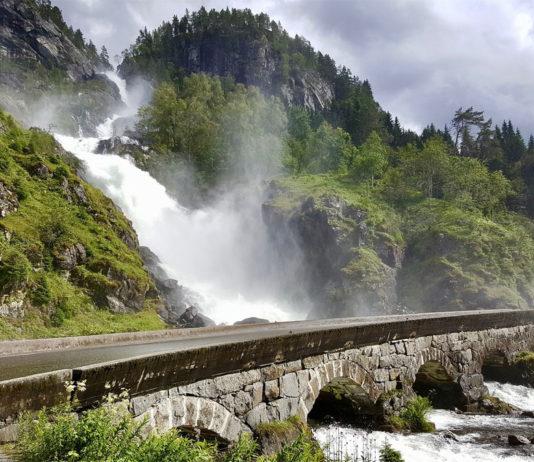 Odda on vesiputousten laakso Norjassa