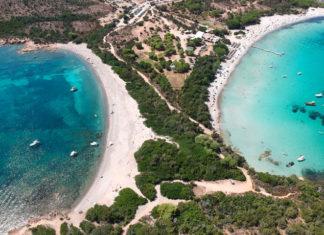 Rondinaran hiekkaranta Bonifaciossa Korsikalla Rondinaran laguuni Bonifacio