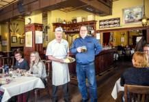 Muikkuravintola Sampo – Klassikkoravintolan kodikas sisustus on pysynyt samanlaisena jo vuosikymmeniä Muikkuravintola Sampo Kuopiossa.