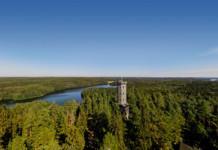 Vaikuttavimmat kansallismaisemat: Aulangon näkötorni ja näköalatasanne Aulangon näkötorni Hämeenlinnassa on kaupungin tunnetuin nähtävyys ja sitä ympäröivät matsät järvineen ja lampineen hieno luontokohde lähellä kaupungin keskustaa.