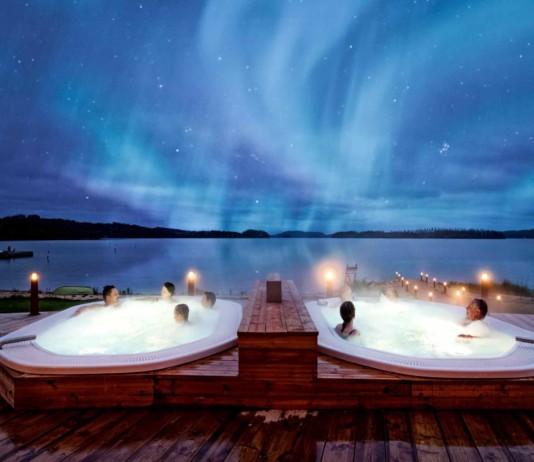 Kylpyläloma Bombassa upean luonnon ja eläväisen karjalaiskylän syleilyssä